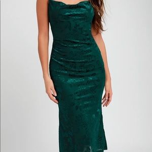 NWT Lulu’s floral velvet dress